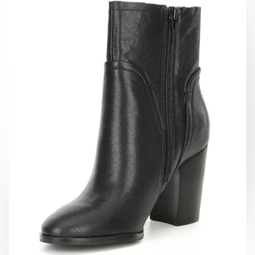 Gibson & Latimer Lessonii Black Leather Booties